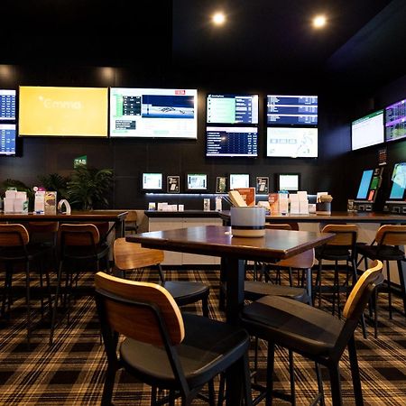 Sundowner Hotel Motel Caboolture Buitenkant foto