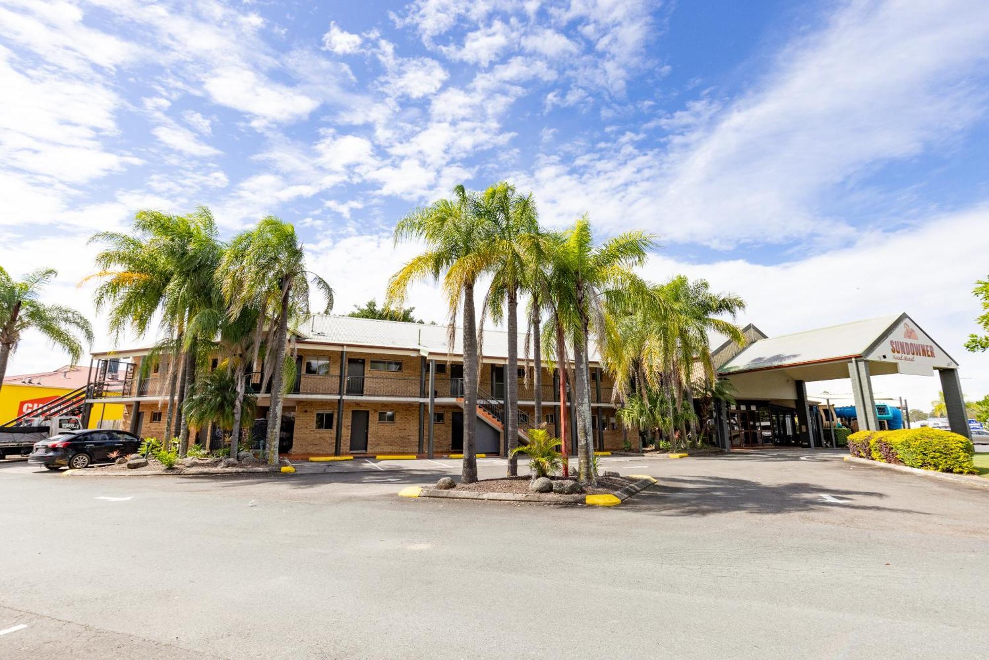 Sundowner Hotel Motel Caboolture Buitenkant foto