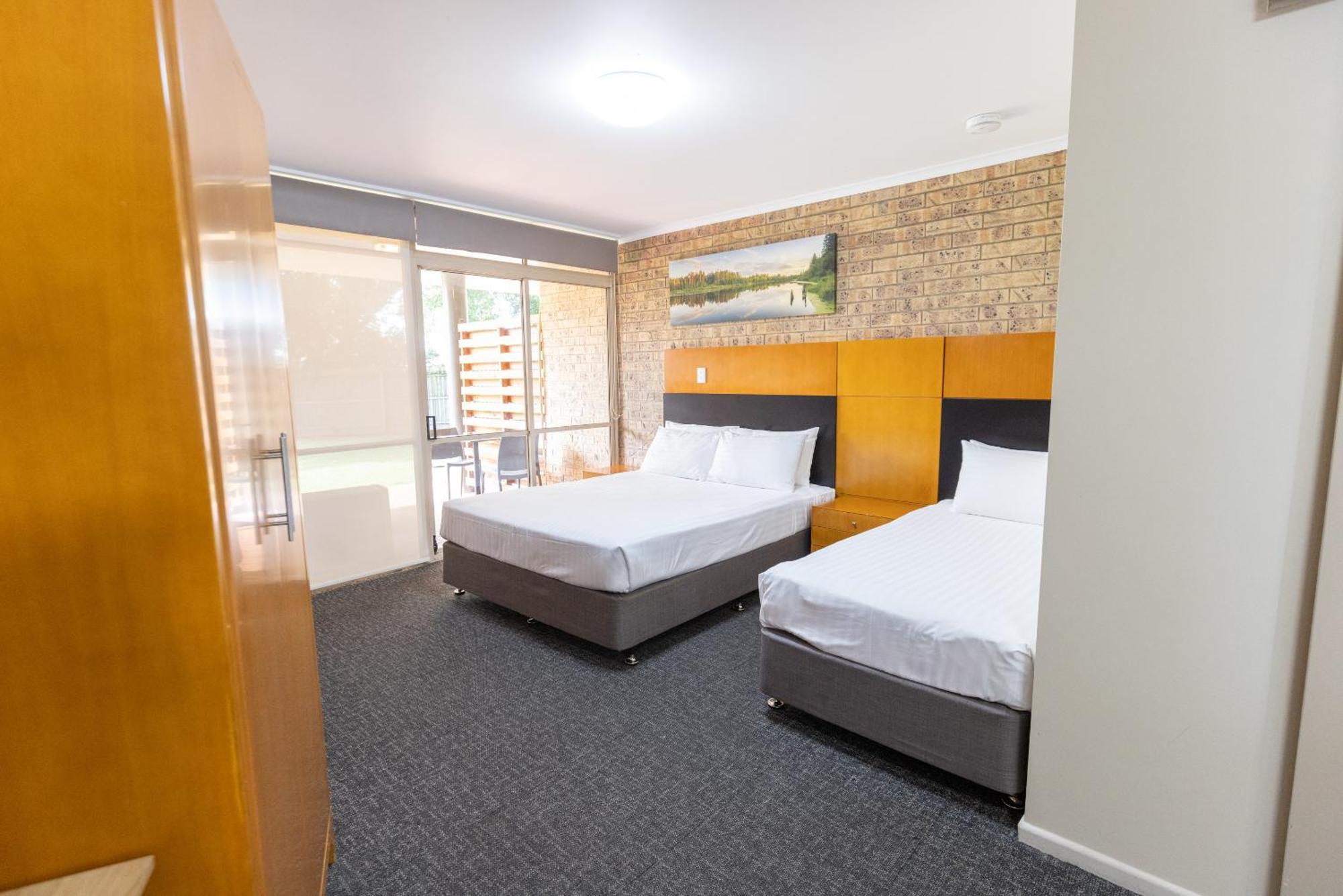 Sundowner Hotel Motel Caboolture Buitenkant foto