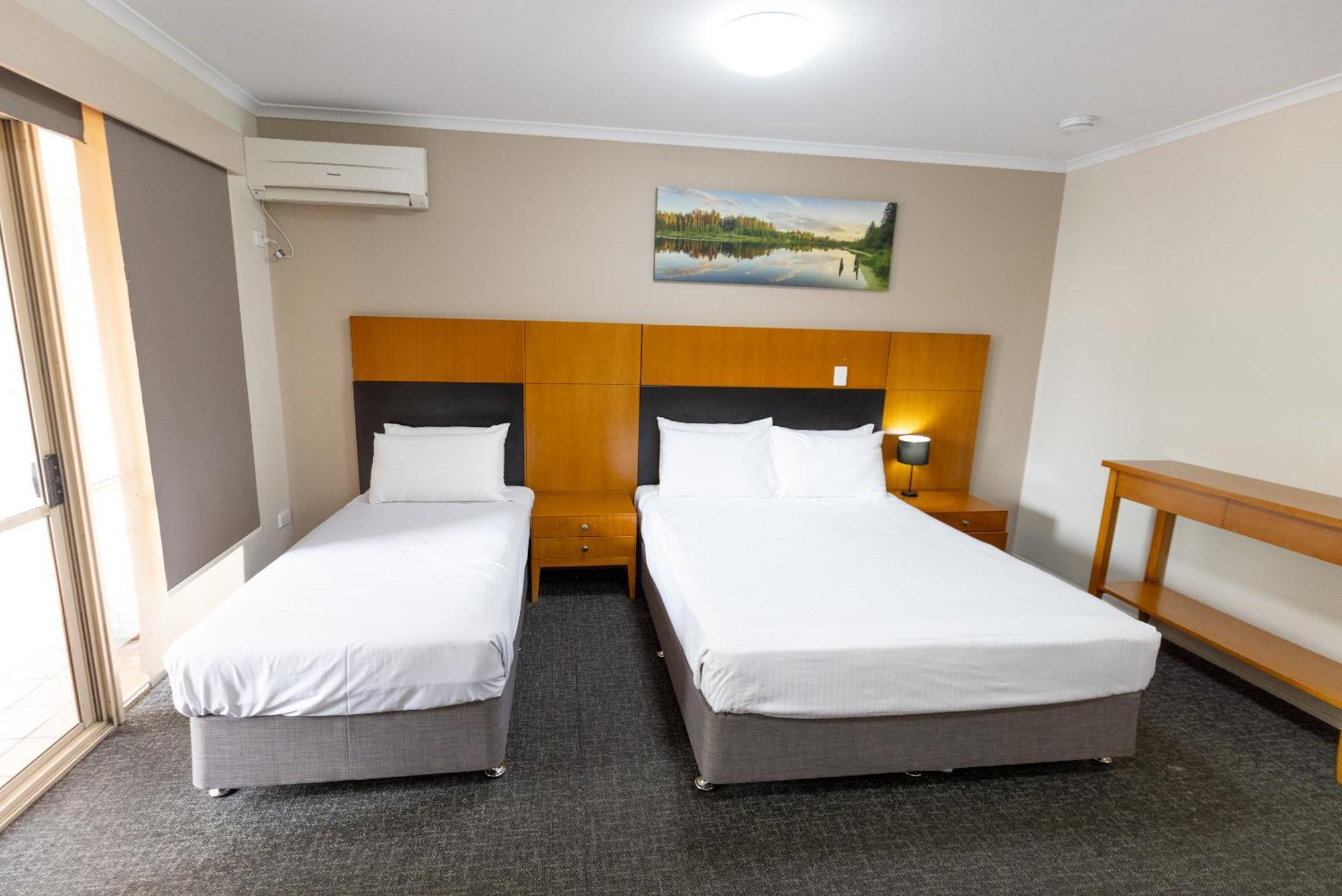 Sundowner Hotel Motel Caboolture Buitenkant foto